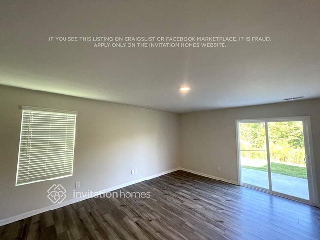 Foto del edificio - 7204 Olive Coast St