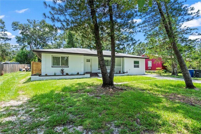Foto del edificio - 1369 Pine Brook Dr