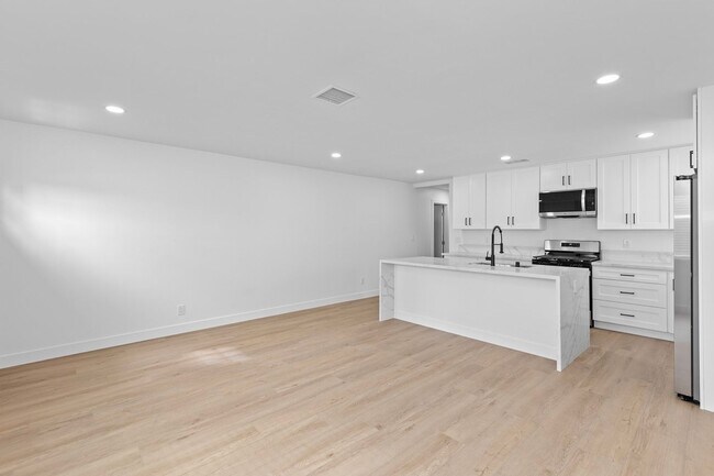 Foto del edificio - 4 bed main house!