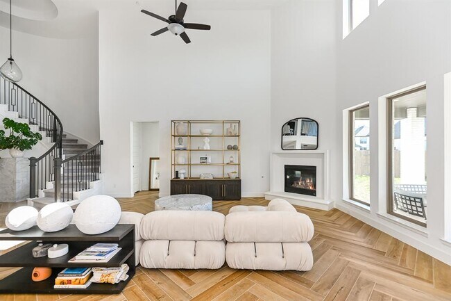 Foto del edificio - 23707 Fernbriar St