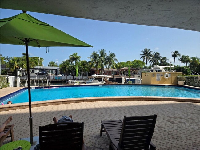 Photo - 2000 NE 135th St Apartment