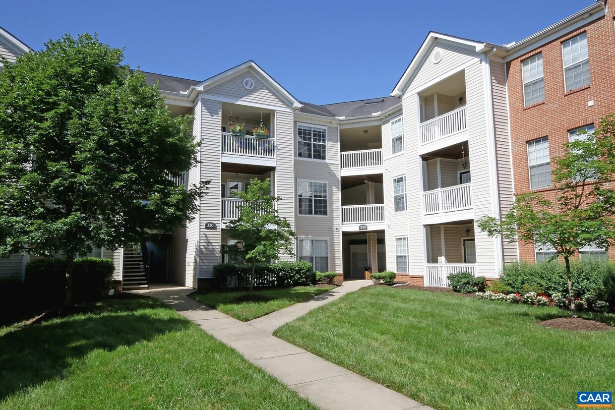 310 Riverbend Dr Unit 3D, Charlottesville, VA 22911 Condo for Rent in