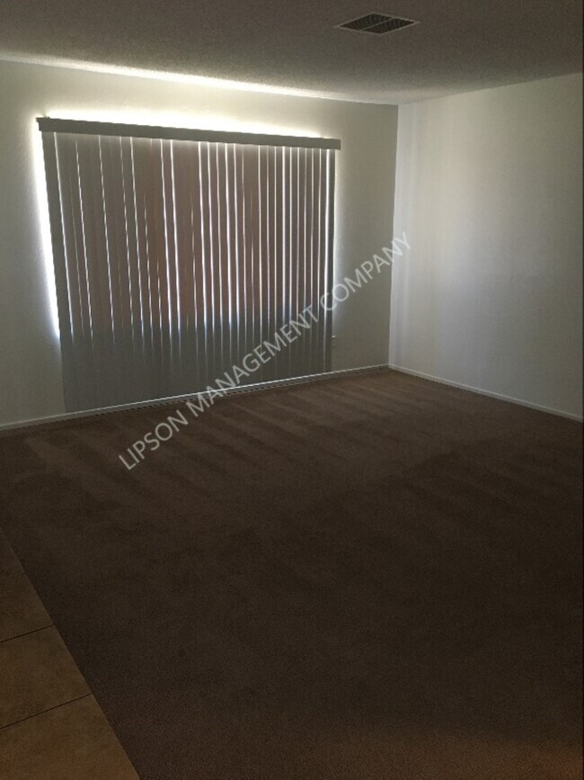 Foto del edificio - 3533 W Colonial Ave