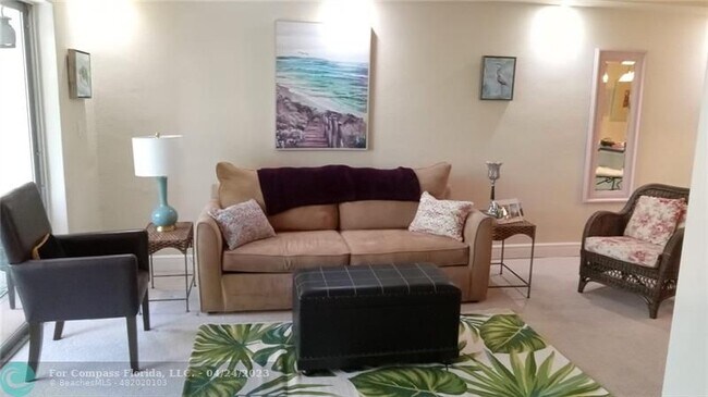 Foto del edificio - 1400 NE 57th St