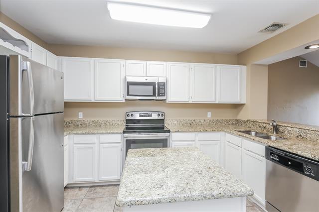 Foto del edificio - 4031 Rocky Ledge Dr