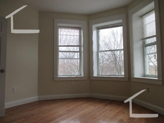 Building Photo - HOT FENWAY LISTING!!!!!