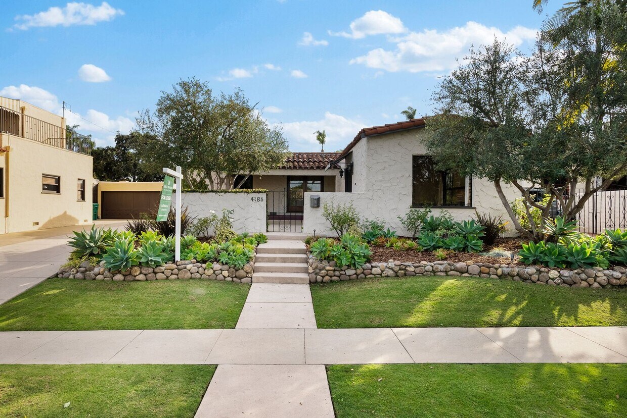 Primary Photo - Exquisite Kensington Spanish
