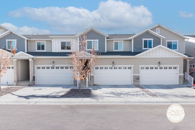 Building Photo - Modern 4-Bed Vineyard Townhome Near UVU wi...