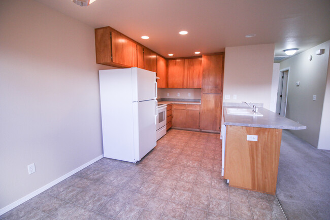Foto del edificio - Nice Juniper Ridge 2 Bed 2 Bath Upstairs A...