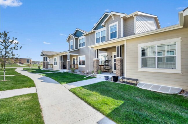 Building Photo - 1410 SW Pleasant Ln