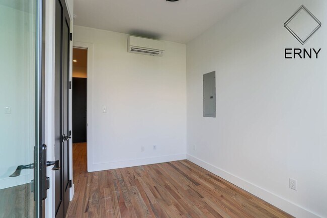 Foto del edificio - 1626 Brooklyn Ave