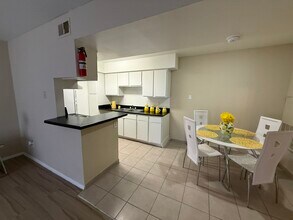 Building Photo - Villa Nueva Apartments