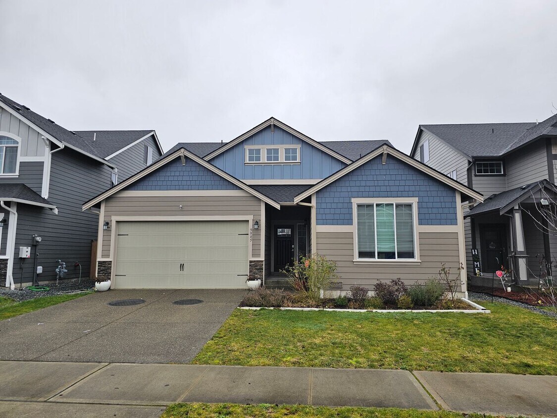 Must See!!! 4 Bedroom, 3 Bath Home in Hear... House Rental in Yelm, WA