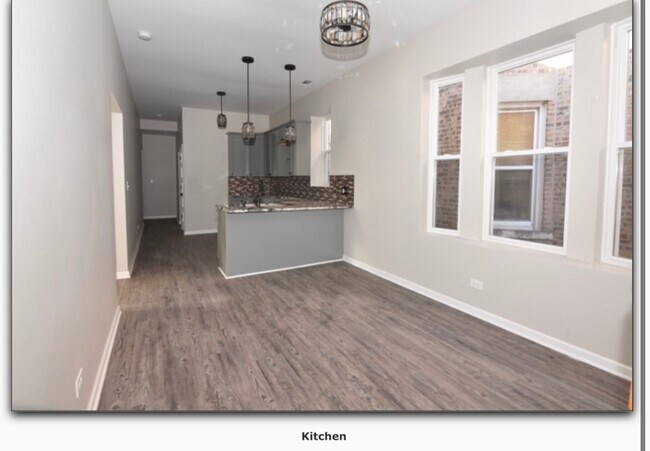 Open floor plan dining - 6430 S Vernon Ave