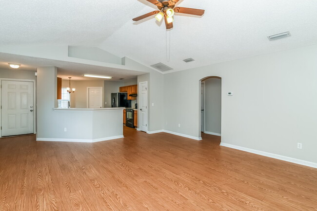 Foto del edificio - 3111 Wavering Ln