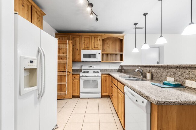 Foto del edificio - 5501 Lillehammer Ln