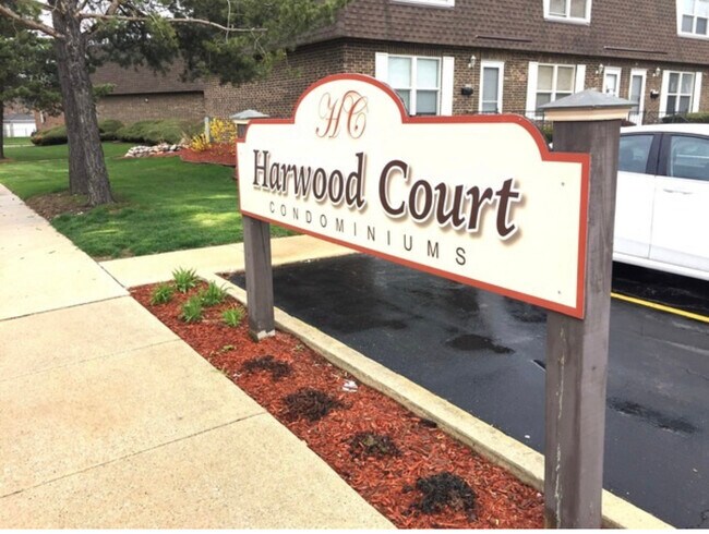 Foto del edificio - 18515 Harwood Ave