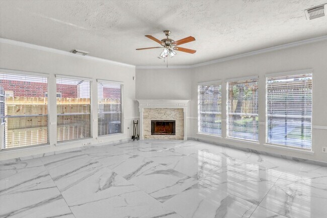 Foto del edificio - 3022 Cherry Mill Ct