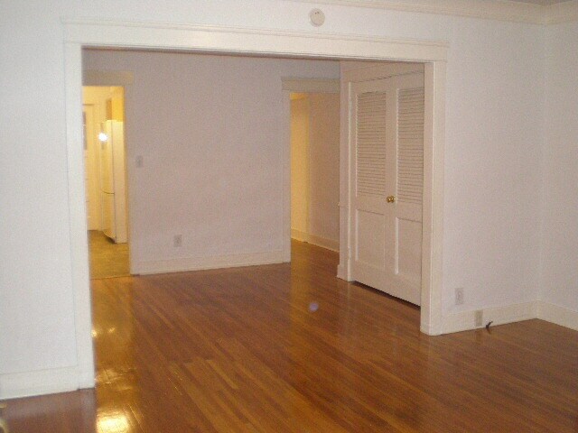 LIVING ROOM - 1547 Hauser Blvd