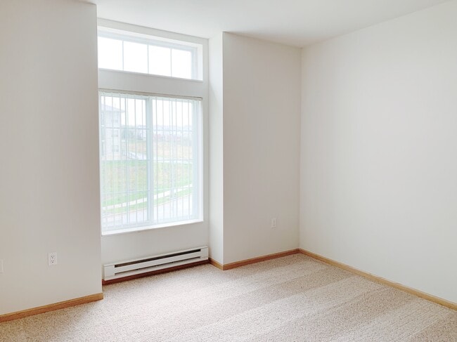 Building Photo - Stone Creek Apartments