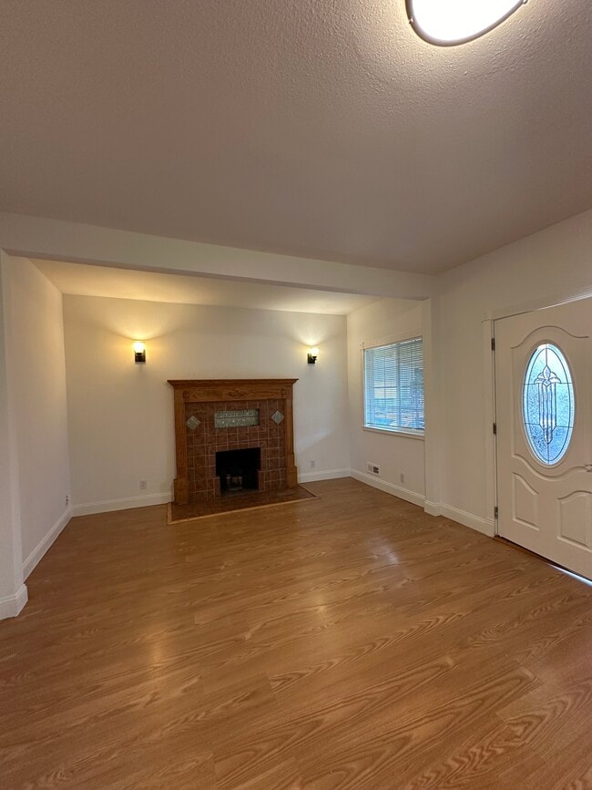 Photo - 123 Euclid Ave Townhome