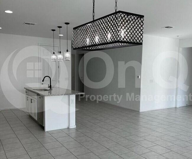Building Photo - 11428 E Vail Crest Dr
