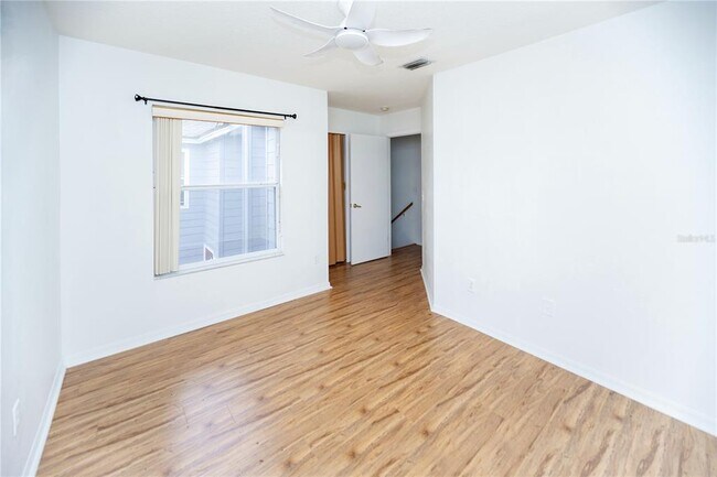 Foto del edificio - 811 Orchid Dr