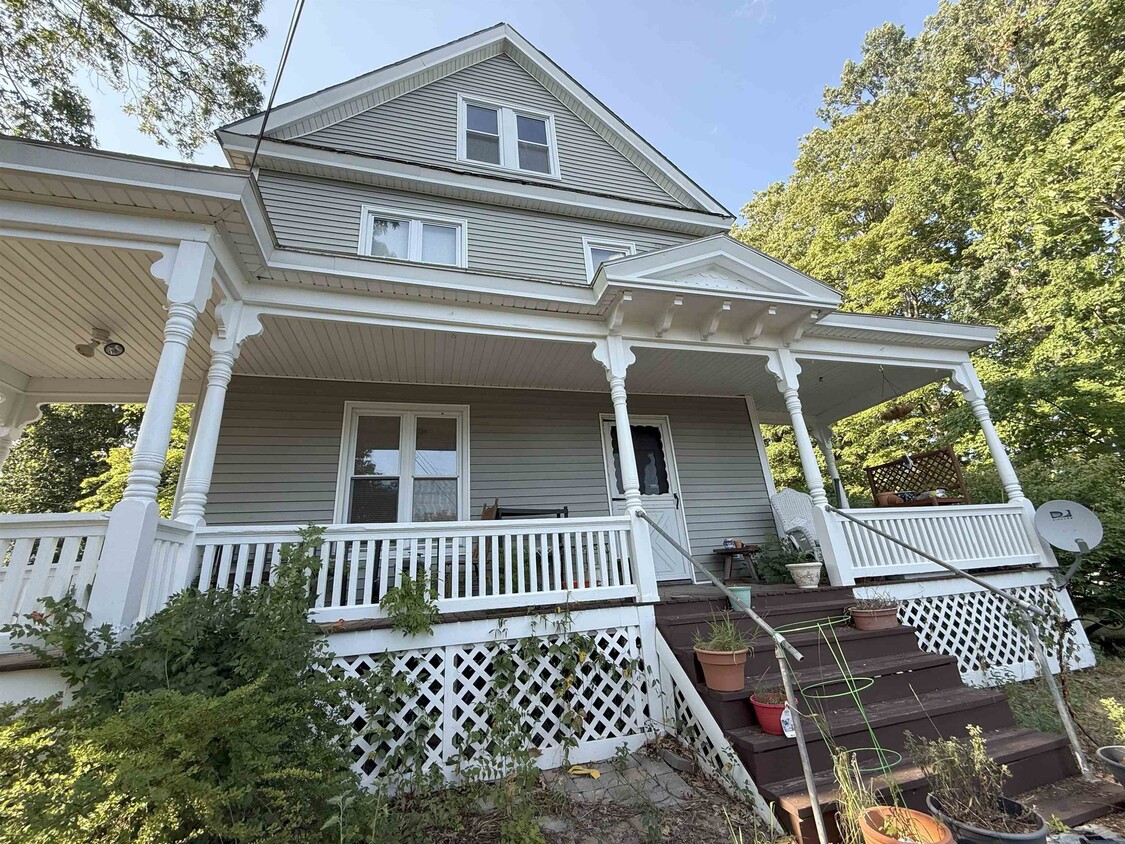 Primary Photo - 38 Summer St