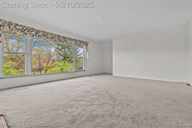 Foto del edificio - 25152 Fairway Dr