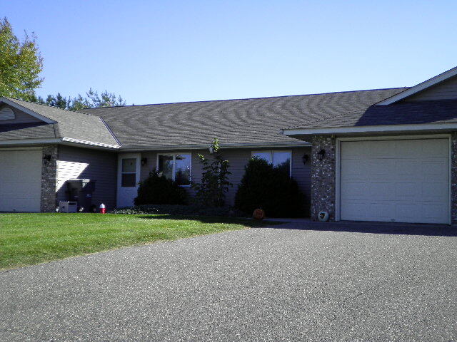 Building Photo - 844 Highview Dr
