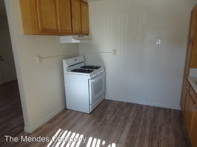 Building Photo - 425 Toyne St