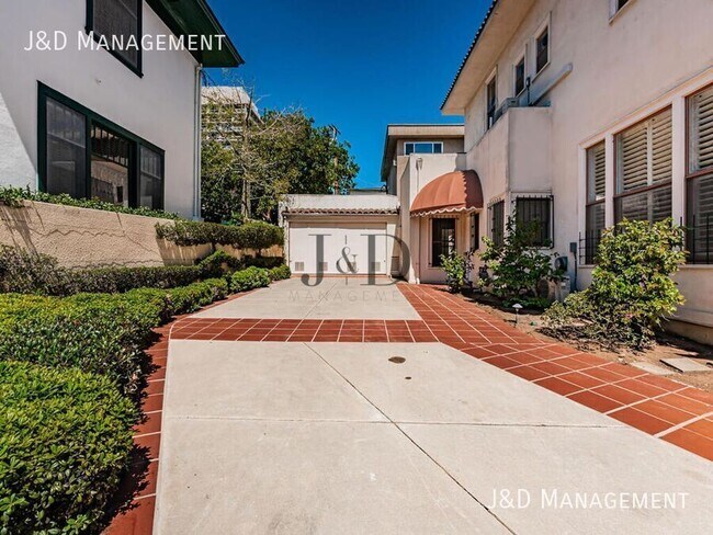 Foto del edificio - 3501 Front St