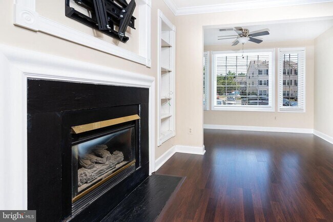 Foto del edificio - 9220 Cardinal Forest Ln