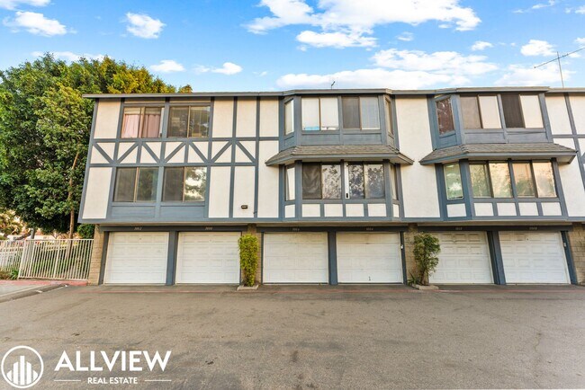 Foto del edificio - Amazing 2 Bed 1 Bath Condo Available Now!