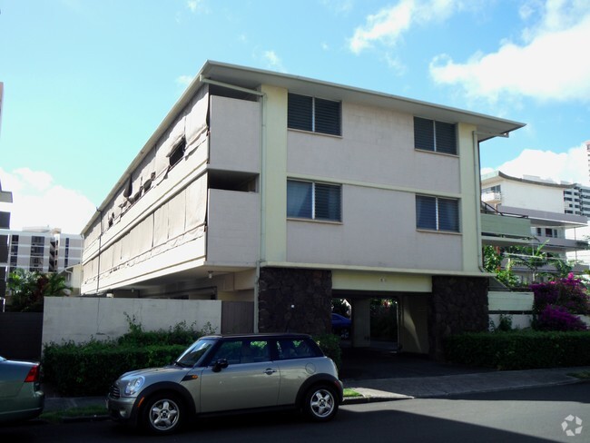Building Photo - 1418 Kewalo St