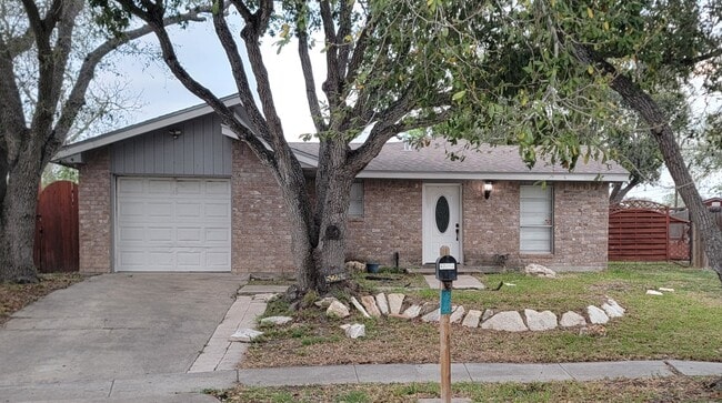 Foto del edificio - 5244 Larcade Dr