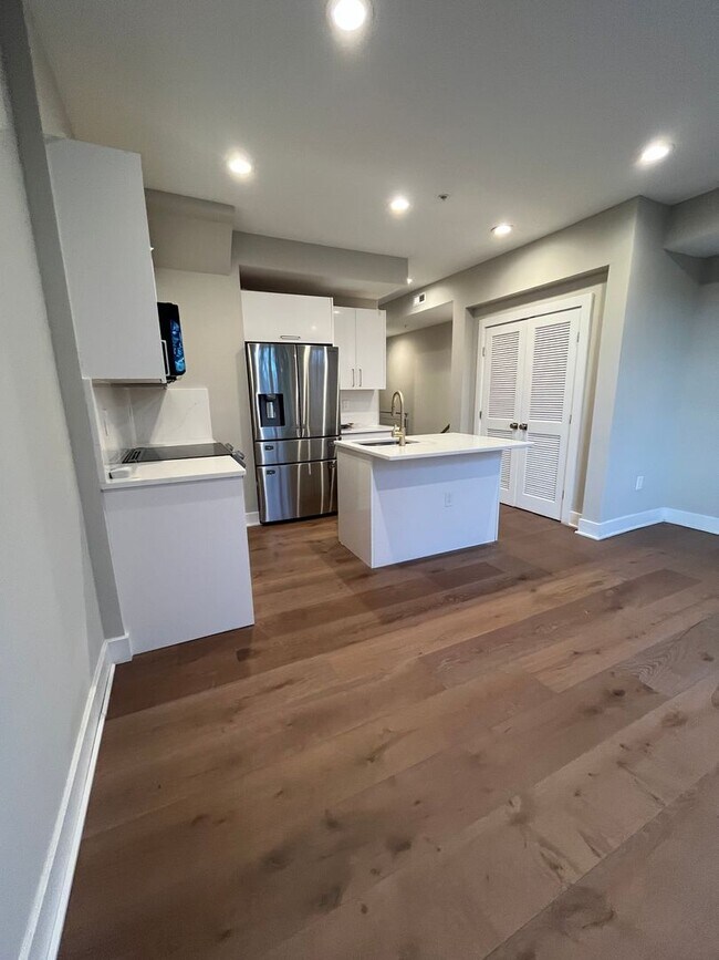 Building Photo - Newly Constructed 2 BR/2 BA Apartment in I...