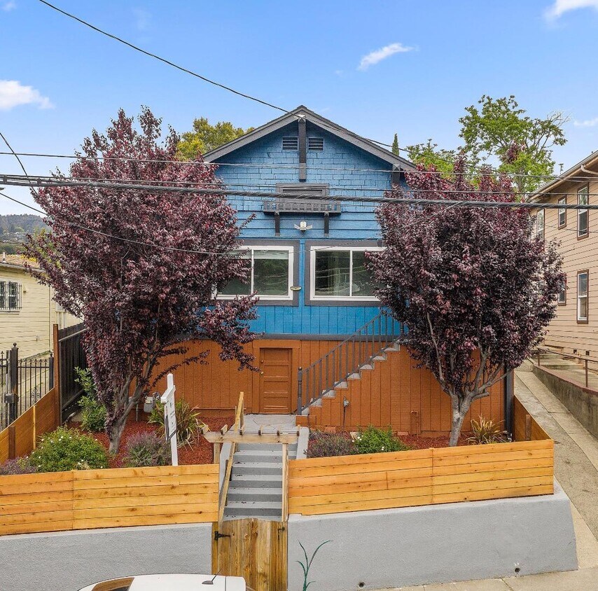 Primary Photo - 4448 MacArthur Blvd