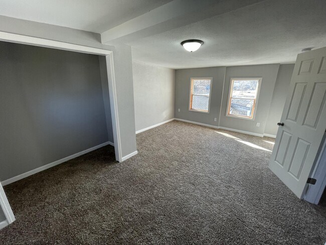 Building Photo - 1608 S Grant Ave