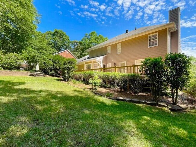 Foto del edificio - 811 Mitsy Ridge Dr