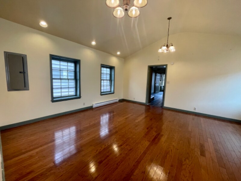 33 York St Unit 2, Gettysburg, PA 17325 Apartment for Rent in Gettysburg, PA