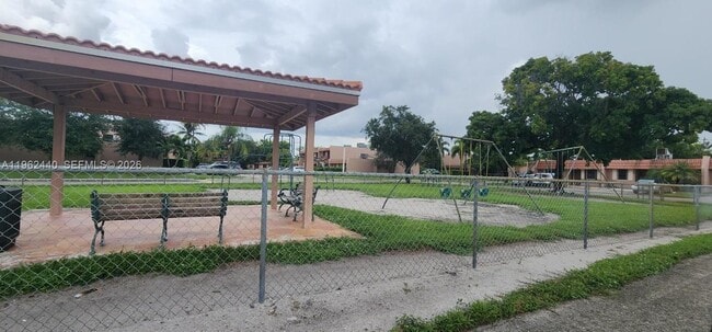 Foto del edificio - 23 N Valencia Dr