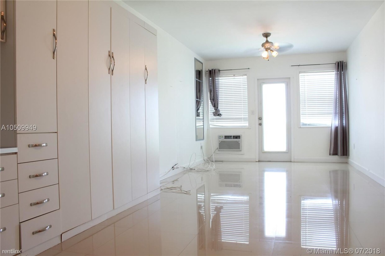 Studio, 1 bath - 7909 East Dr Apt 109 - Studio, 1 bath  - 7909 East Dr Apt 109