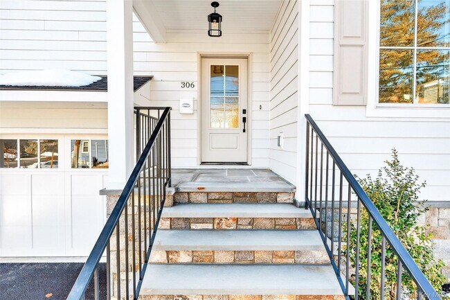 Foto del edificio - 306 Hunter St