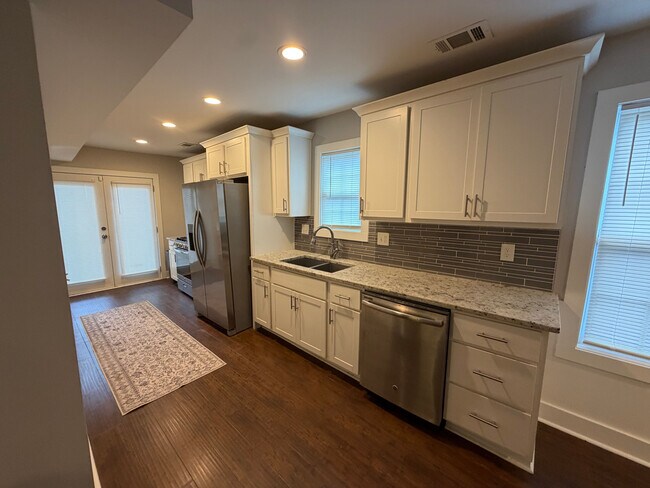 Building Photo - Room in Single Family Home on Parsons St SW