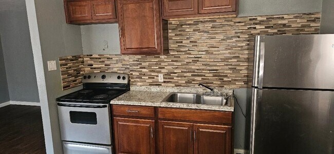 Foto del edificio - 7525 Bauman Rd