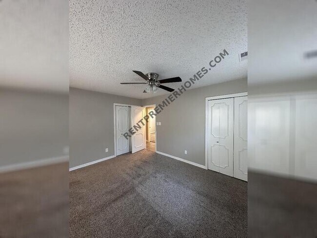 Foto del edificio - 204 Cherrywood Dr