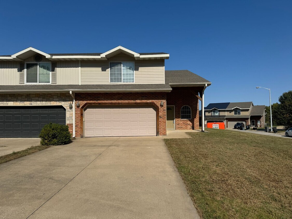 Primary Photo - Spacious 3-Bedroom Duplex Located within C...