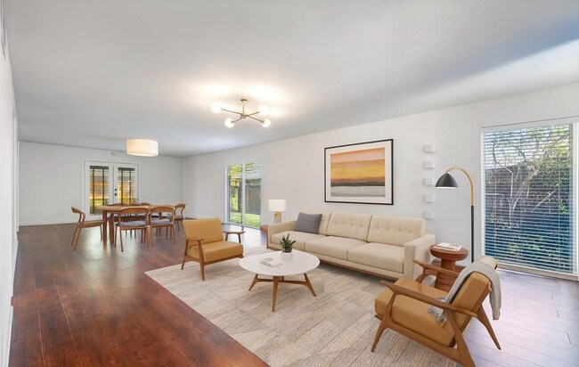 Foto del edificio - Exclusively Marketed by Wajdi Ahmad with Realty Of America. For more information please visit HAR...