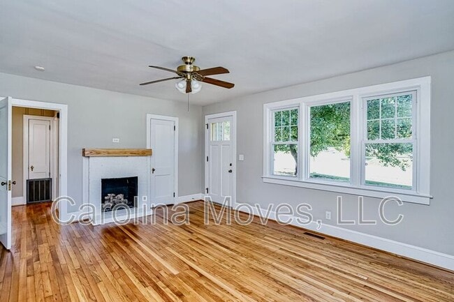 Building Photo - 808 E Lee Rd